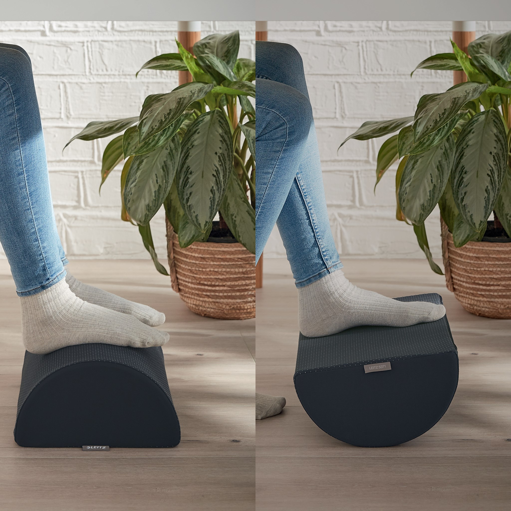 Leitz Cozy Footrest gray miljöbild fötter